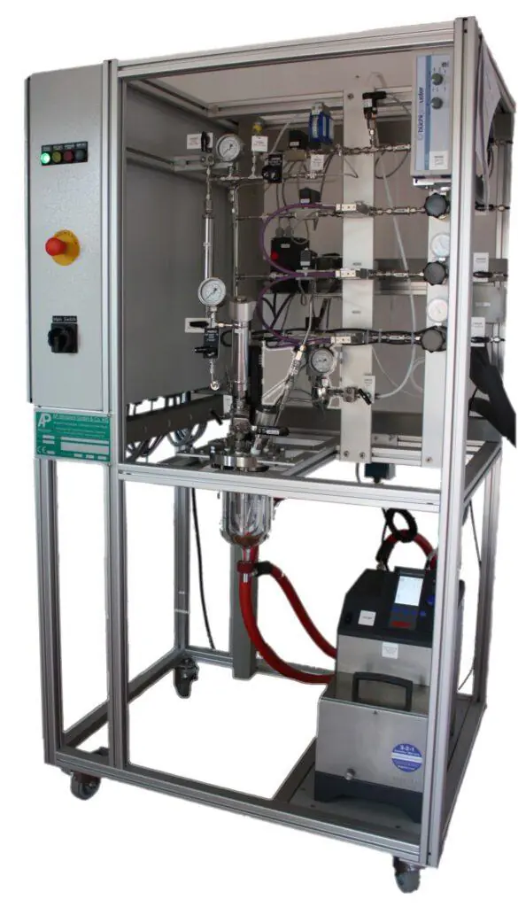 glass polymerization plant; Polymerisationsanlage mit Glasreaktor